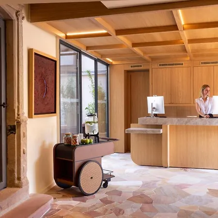 Le Colombier- Service Disponible