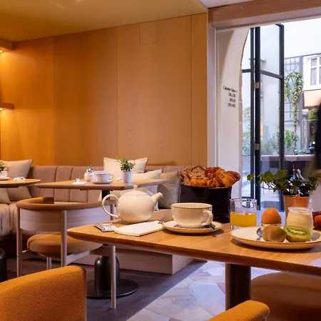 Le Colombier Готель 4*