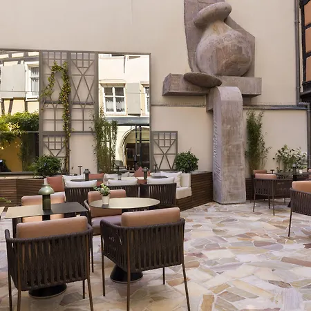 Le Colombier Szálloda 4*