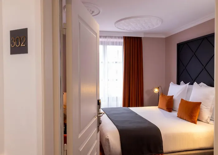 Le Colombier Otel 4*