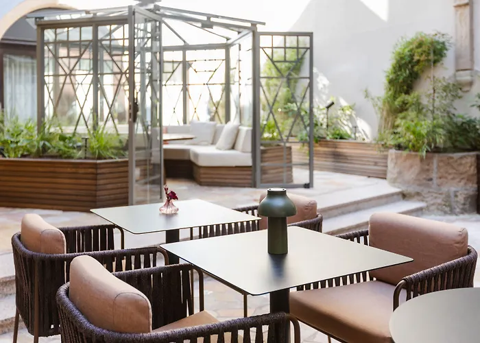 Le Colombier Otel 4*